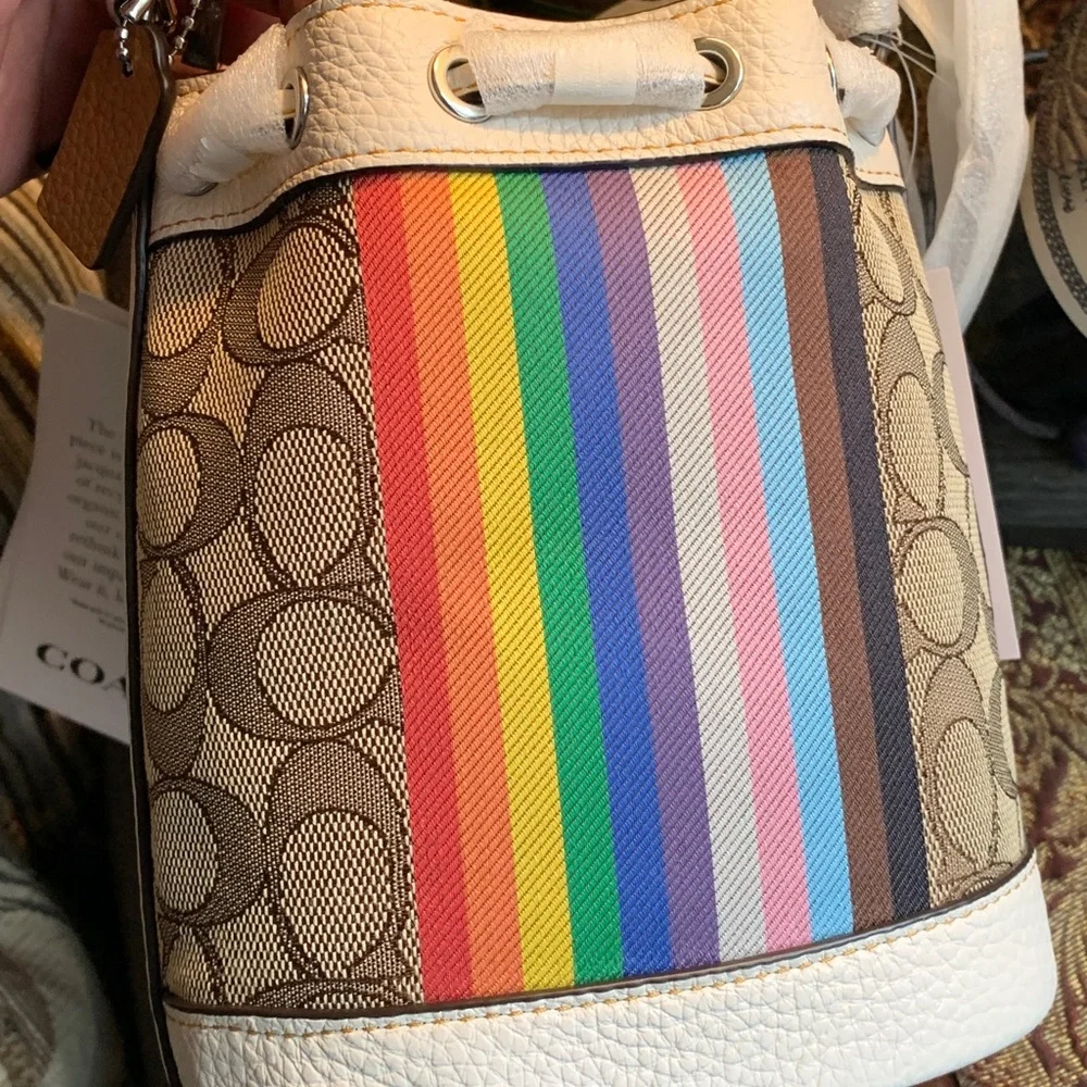 Authentic COACH Signatu jacquard/refined leather rainbow logo drawstrings Crosby - Picture 9 of 13